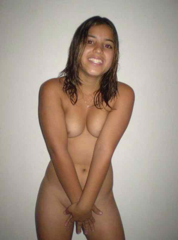 Free sexy pics of beautiful young girls showing off their sexy body