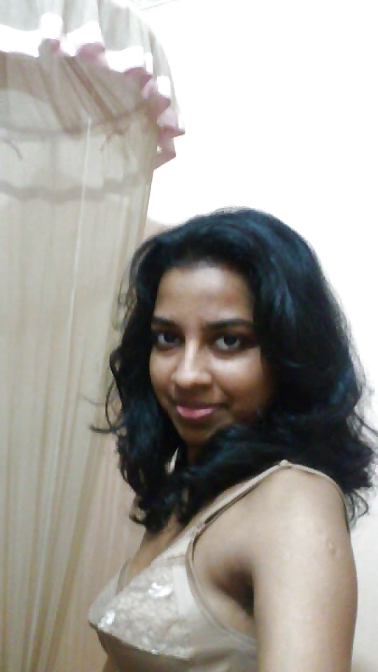 cute looking Kerala girl