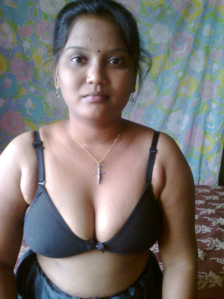 Big boob Desi wife sex pics