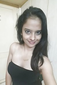 Indian sex story - SMS Chats Leads To Sex Part-1