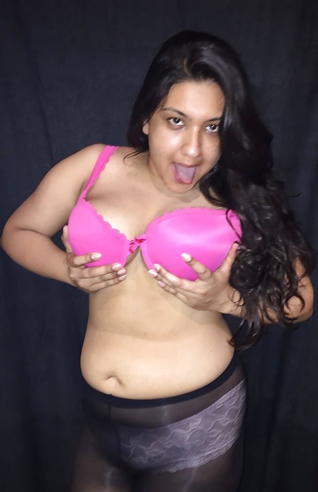 Sexy Desi Aunty Nude XXX Photos