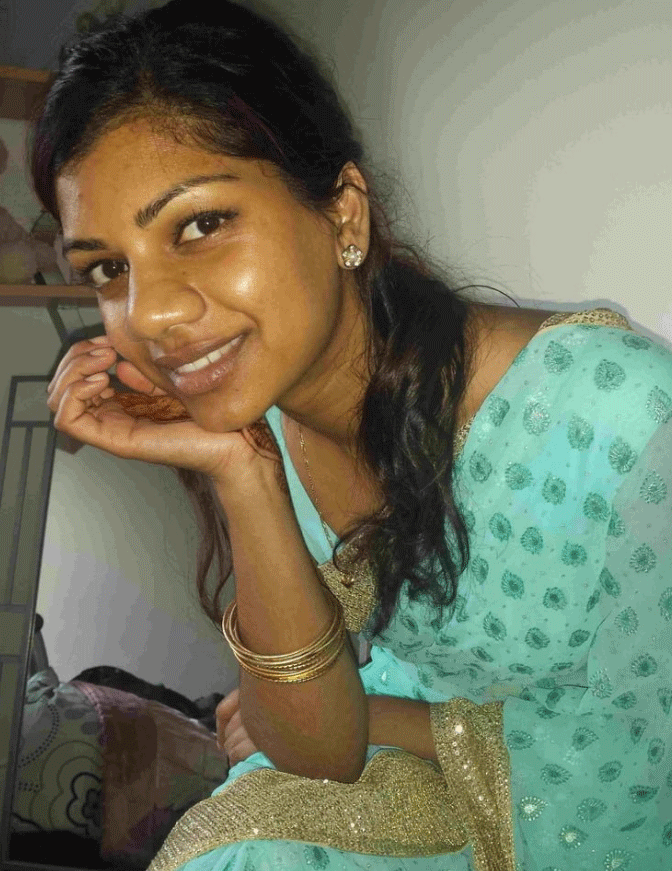 Srilankan College Babe nude photos