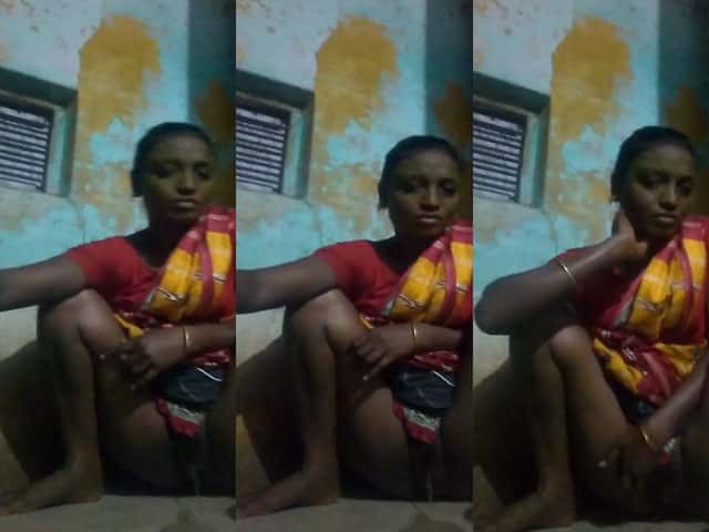 Adivasi village wife peeing