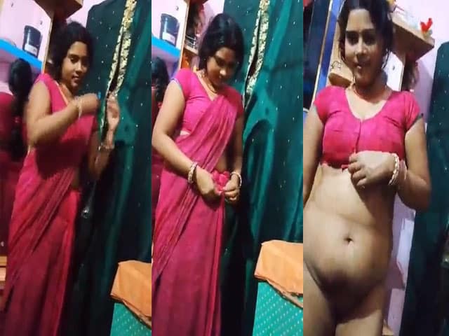 Sweet Bihari housewife showing her naked pussy on