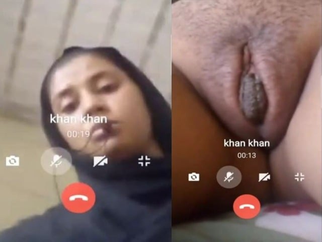 Pakistani wife showing her amazing pussy
