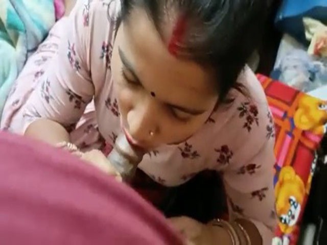 cute Indian housewife giving blowjob