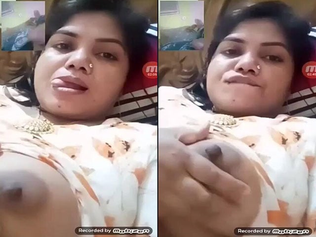 Bangladeshi housewife showing boobs