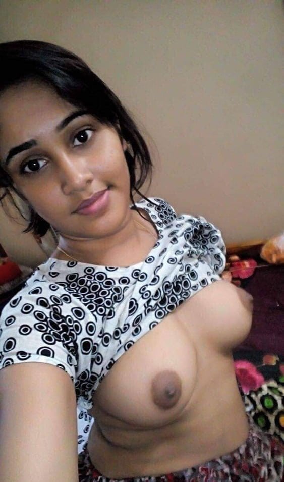 nude Indian college girl pics