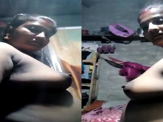 Bengali Bhabhi showing boobs