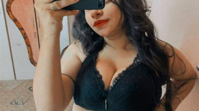 Big boobs Indian girl nude selfie