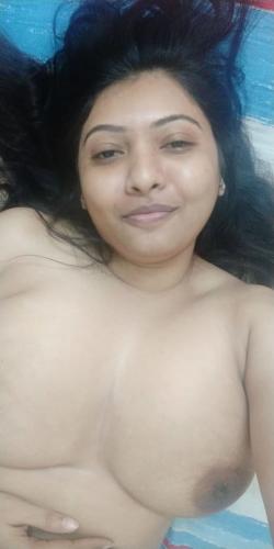 Big boobs office girl nude photos