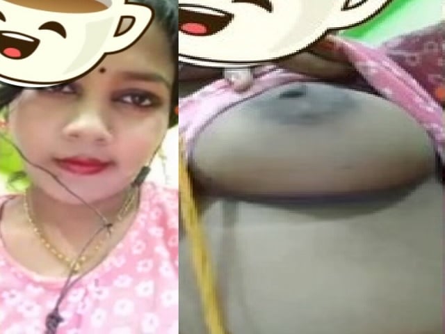 Indian girl showing boob on video call viral